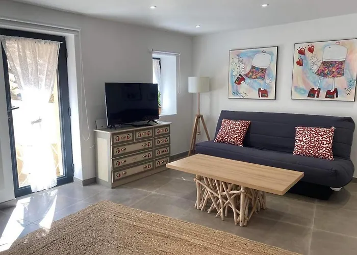 Magnifique Studio Independant 35M2 Proche Du Lac Et Au Coeur Du Village